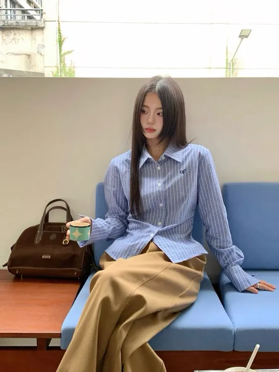 韩系辣妹风蓝色格子长袖衬衫学院风收腰修身显瘦短款衬衣叠穿上衣