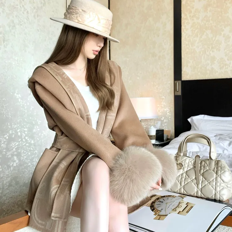 新款水墨印花双面连帽中长款羊毛大衣狐狸毛袖口显瘦洋气年轻款