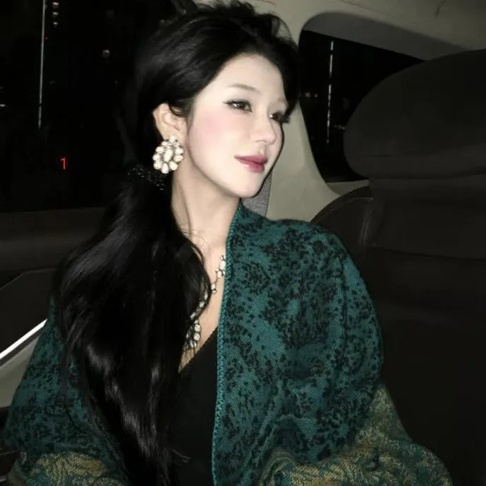 民族风丽江斗篷拍照披风外搭保暖披肩大理云南民族风2025新款旅游