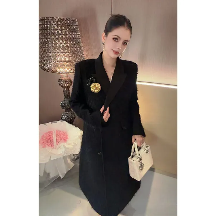 （不配胸针）翻领拼接毛絮絮中长款外套WT31176