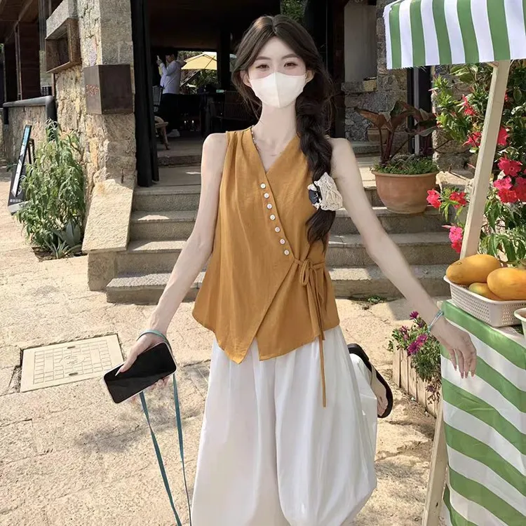 无袖上衣女夏日2025新款多巴胺穿搭独特漂亮法式小资衬衫