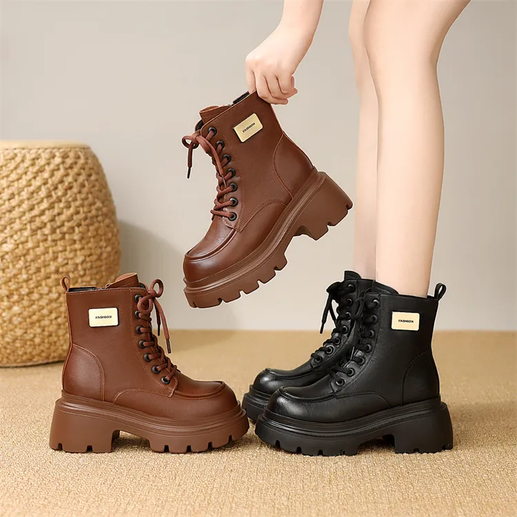 2025年秋季新款马丁靴女士英伦风厚底8厘米时尚百搭网红爆款短靴