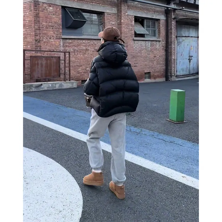 黑色龟背短款泡芙羽绒服女2025冬季新款加厚白鸭绒连帽面包服外套