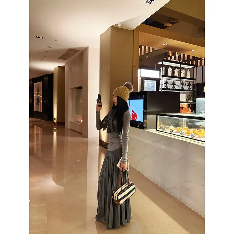 70不是七十【流浪诗人】秋冬韩系高腰羊毛A摆毛织百褶长半裙