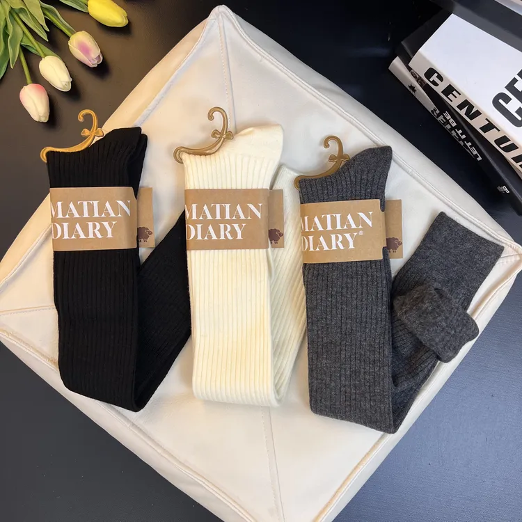 麻田日记冬季新款加厚拉绒过膝羊毛长筒袜秋冬简约时尚百搭显瘦