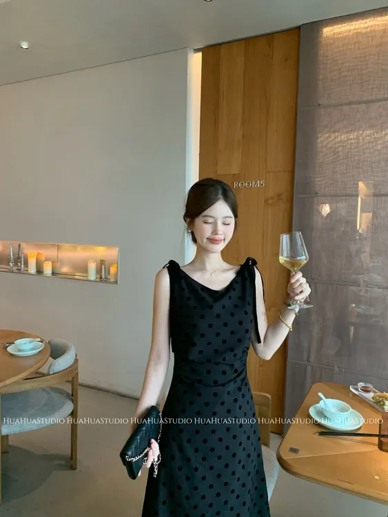 【花花】波点千金~（长款）蝴蝶结丝绒系带植绒波点掐腰A字显瘦连衣裙