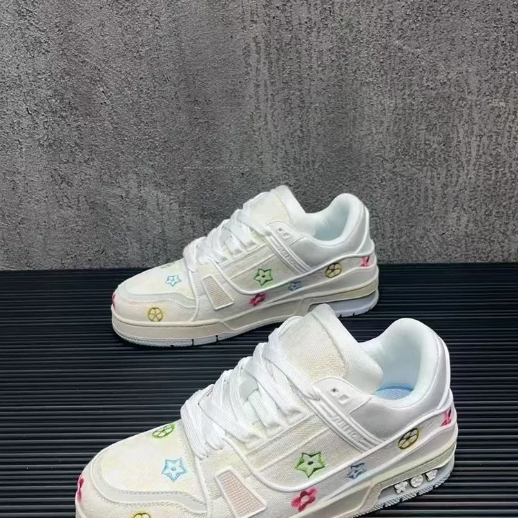 通用美式低帮中帮轻质情侣透气板鞋百搭男鞋职场休闲风