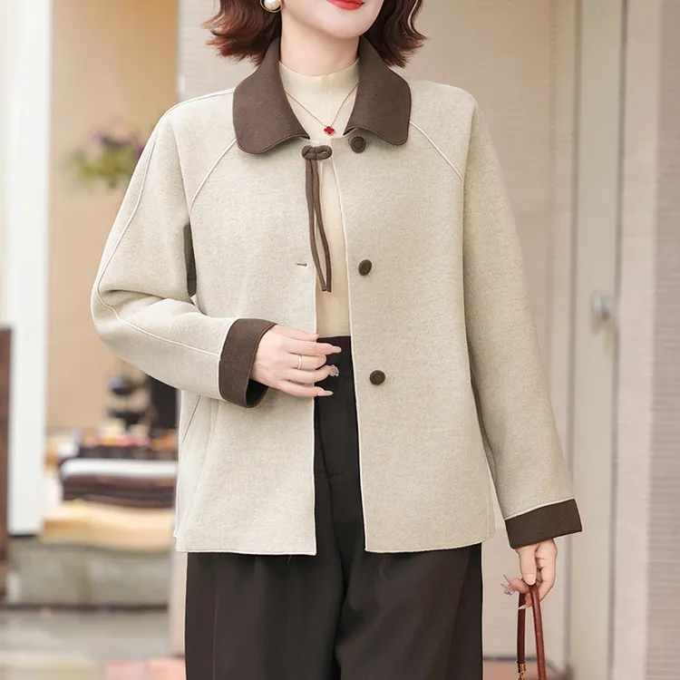 妈妈春秋双面毛呢外套时尚短款洋气中老年女呢子大衣新款减龄