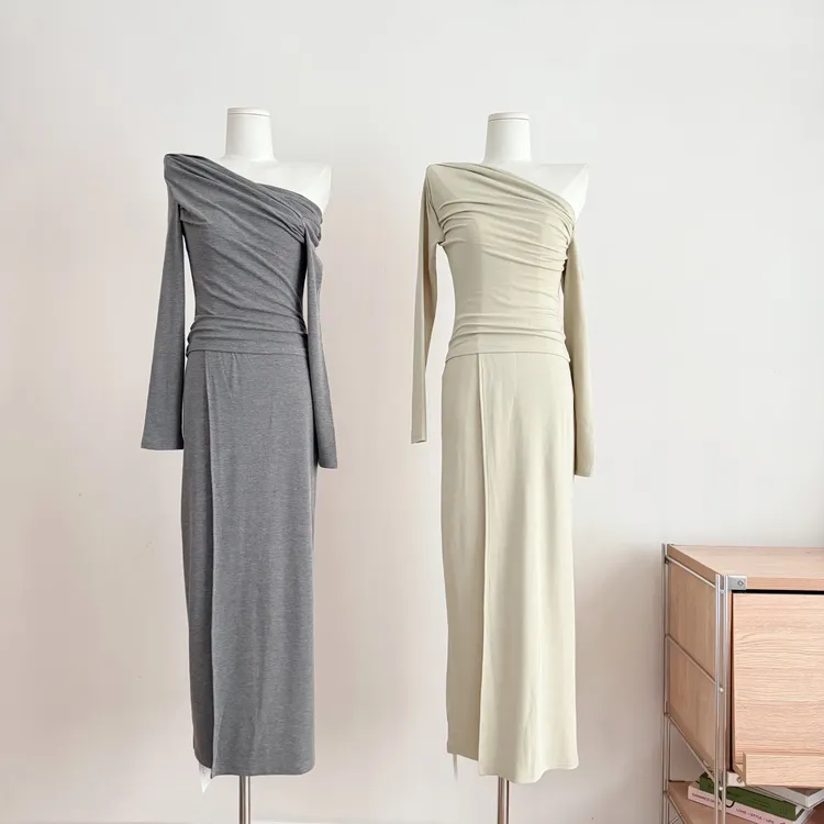 大姐姐套裙 收腰一字肩长袖上衣女不规则高腰开叉半身裙