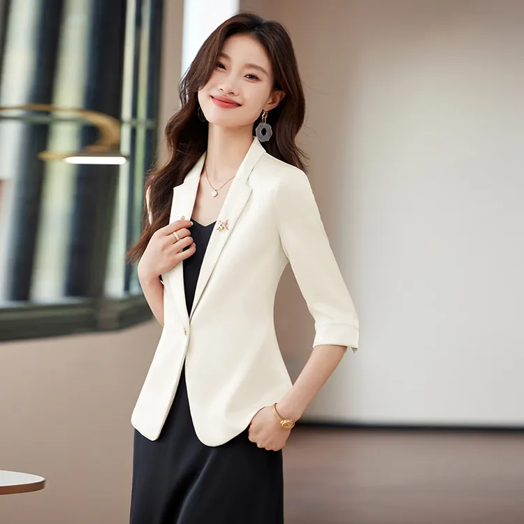 七分袖短款春夏透气薄款名缓时尚百搭女西装气质休闲修身型小西装
