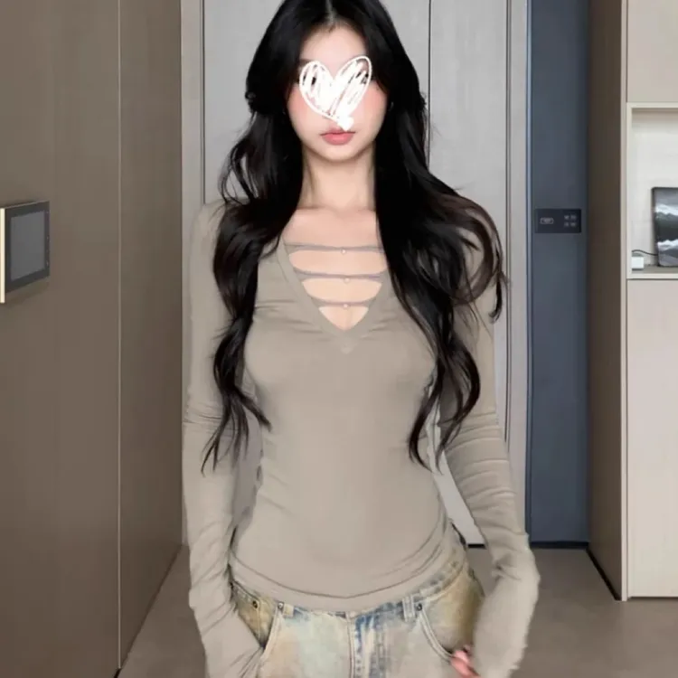 辣妹风V领镂空设计感加绒磨毛长袖T恤纯欲小众修身显瘦百搭打底衫