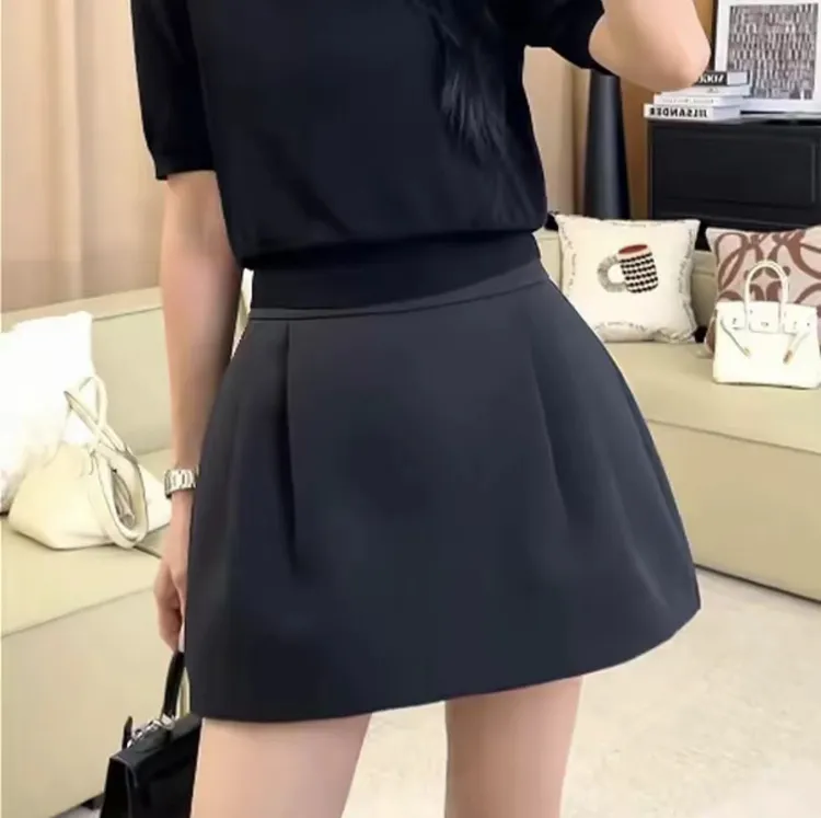 ’‘万能半裙‘纯色褶皱半身裙简约百搭款显瘦A字裙小黑裙短裙2025