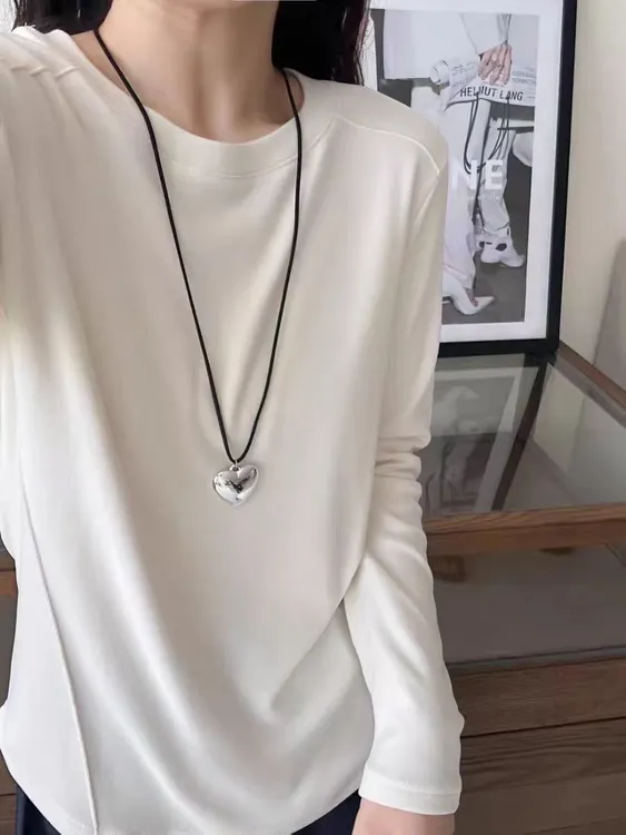 MeiQI欧货女磨毛圆领鱼骨糯米绒修身打底衫内搭潮流宽松修身D1362