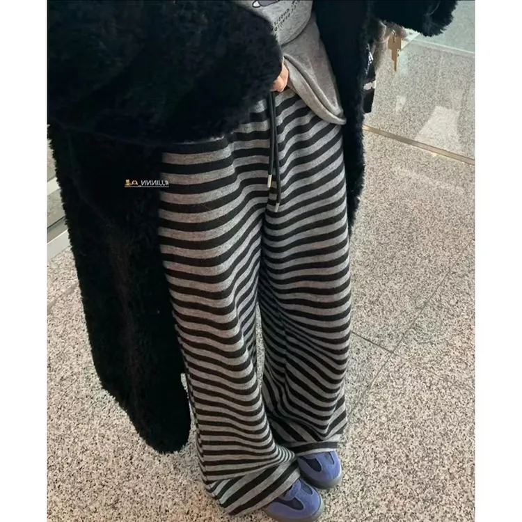 韩系深灰色横条纹阔腿裤女冬季新款休闲慵懒风显瘦松弛感加绒长裤