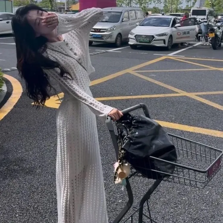 2025秋季韩系chic女超火小香风白色镂空针织衫半身长裙两件套装