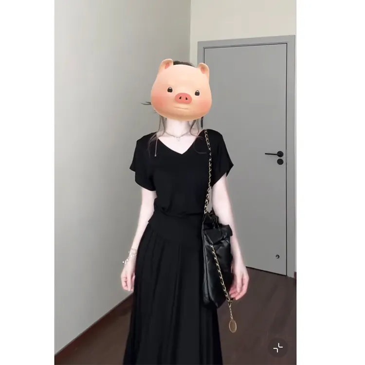 大码【时髦主义】夏季法式V领短袖上衣高腰垂感大摆半身裙两件套裙
