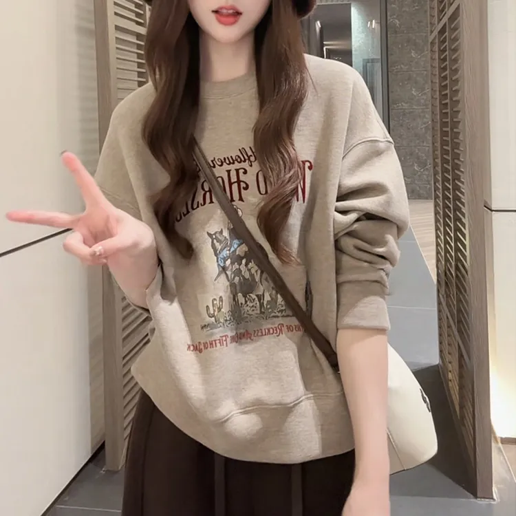 2025秋季新款美式复古别致宽松酷潮无帽圆领人物印花字母卫衣女士
