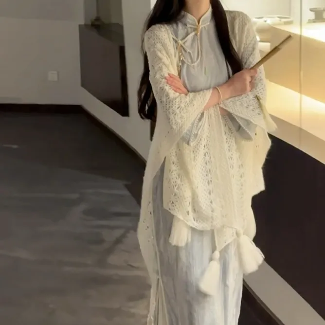 俏娘鱼【港风披肩】2025年新款红色文艺淑女风日常百搭气质宽松披肩