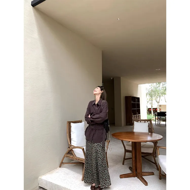 2025新款休闲百搭复古小心机腰带长袖衬衫女高腰修身豹纹半身裙