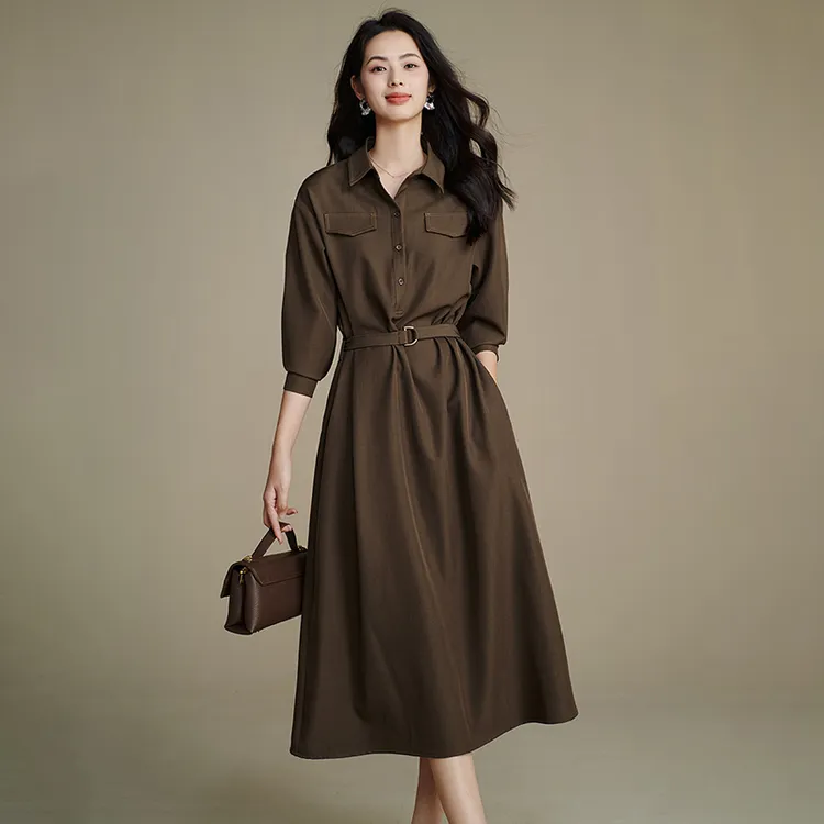 晚白【新品】2025翻领收腰裙子大气百搭连衣裙25073103