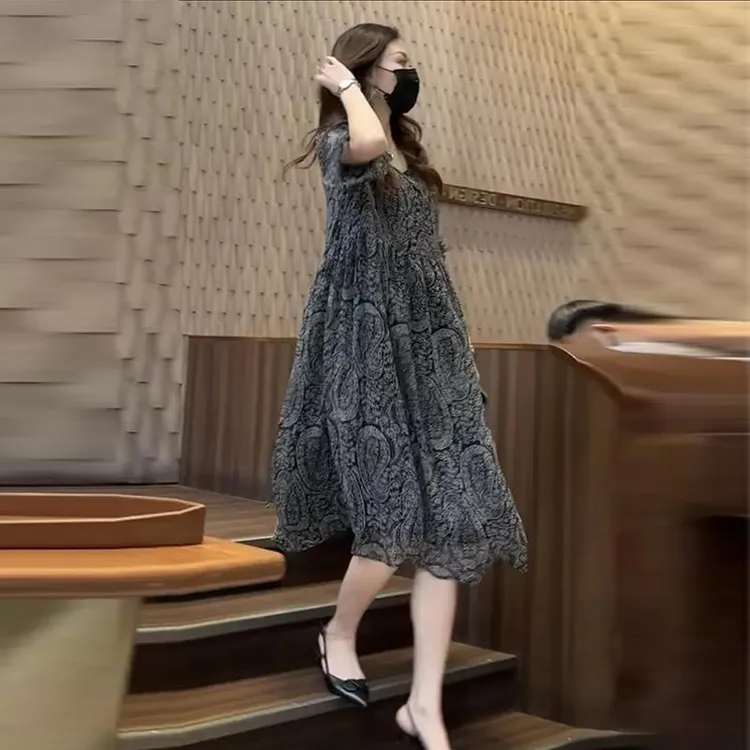 高端大码宽松短袖碎花小众长裙子夏季新款气质显瘦遮肉减龄连衣裙