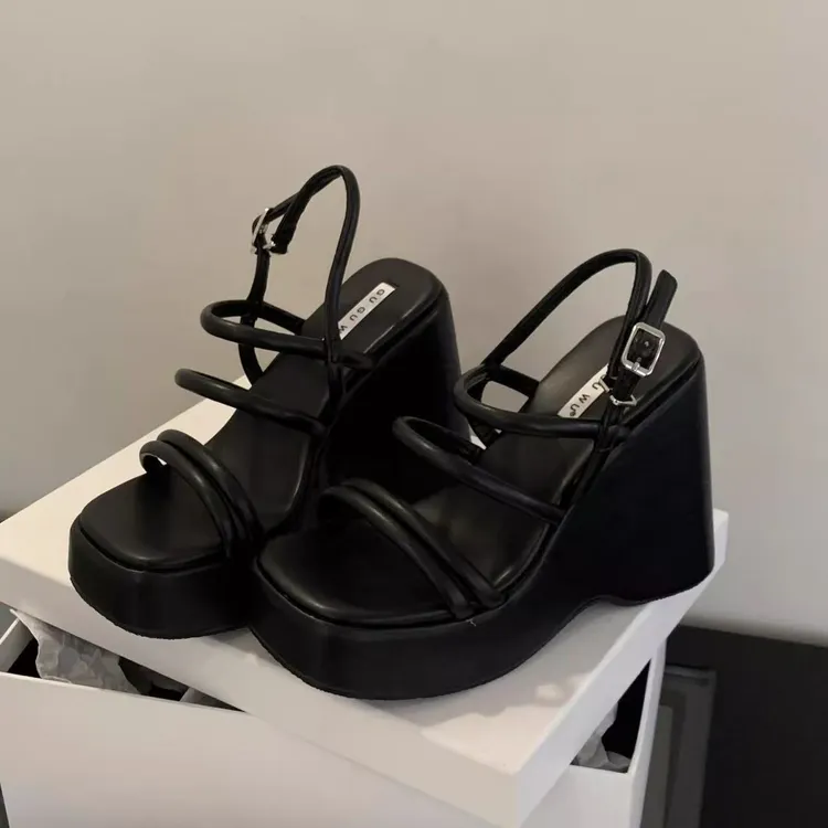 2025小个子增10公分高超高跟鞋女夏季松糕低坡跟厚底凉鞋罗马鞋子