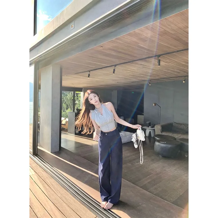 简约辣妹休闲风气质V领短款格纹背心上衣高腰复古显瘦百搭牛仔裤