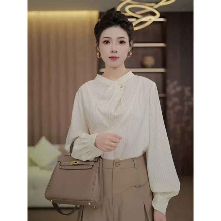 2025春秋新款条纹衬衫女轻奢气质设计感简约休闲显白显瘦宽松上衣