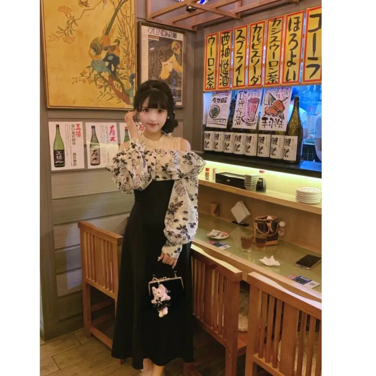 巧妹2025潮流新款秋冬专属定染露肩系带荷叶边拼接仿两件式女士连