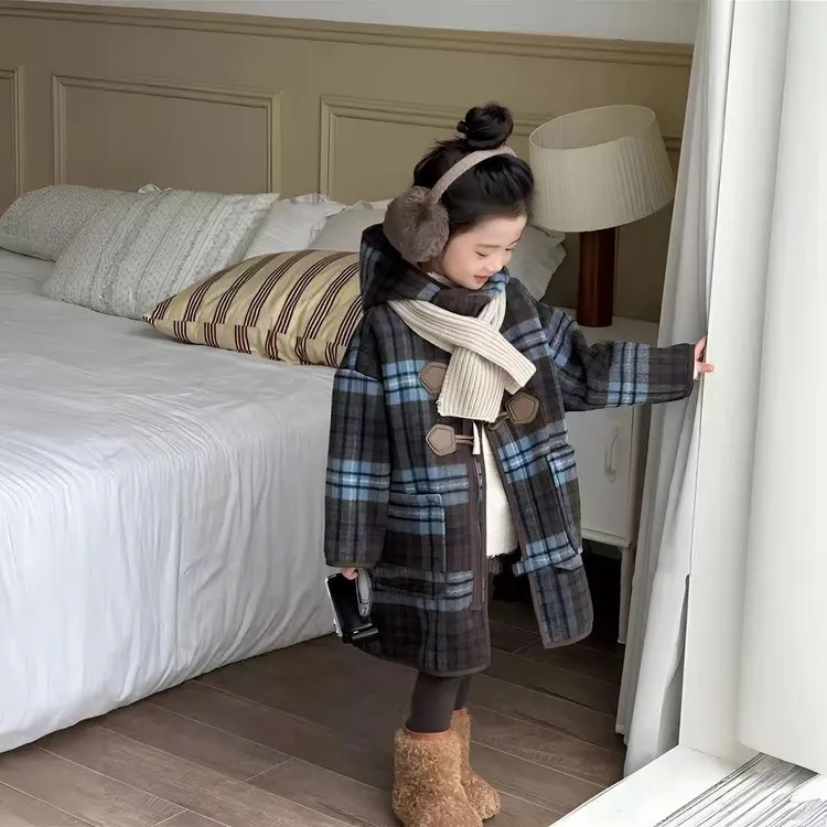 女童韩版加绒连帽格子大衣2025冬季新品儿童洋气连帽一体绒外套
