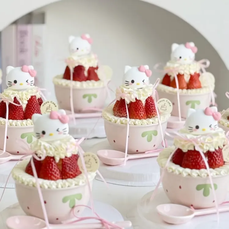 草莓碗圣诞陶瓷碗草莓蛋糕碗碗圣诞节蛋糕碗