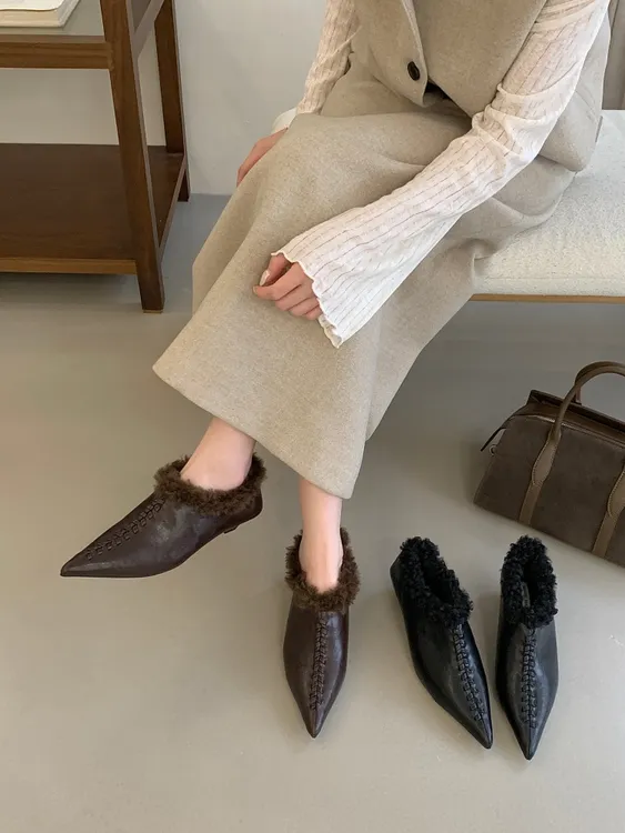 法式2025秋冬复古编织加绒深口尖头单鞋女时尚显瘦保暖气质毛毛鞋