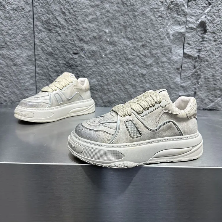 男冬款加绒保暖休闲板鞋2026新款厚底增高潮流百搭系带复古老爹鞋