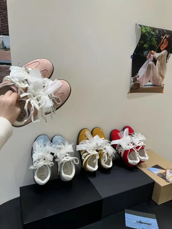 【张开心·德训】适配型韩国蝴蝶结鞋串珠蕾丝软底德训鞋