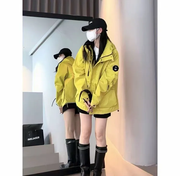 秋季休闲户外旅行防风连帽开衫外套冲锋夹克女情侣款上衣外套
