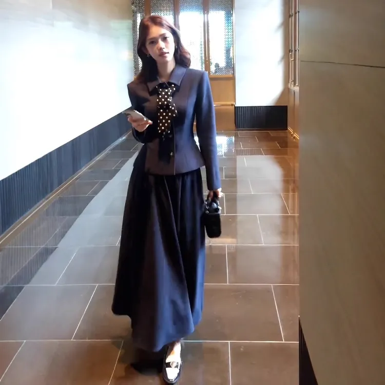 高级感西装收腰长袖上衣显瘦半身裙两件套女秋季新款时尚套装857