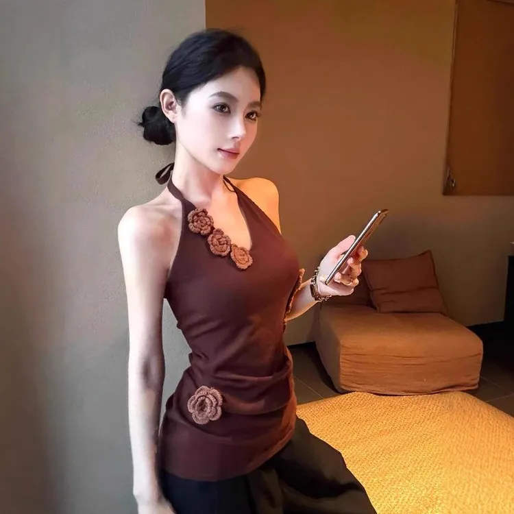 设计感背心上衣领搭v美背辣妹花朵外穿挂脖修身女针织内立体夏季