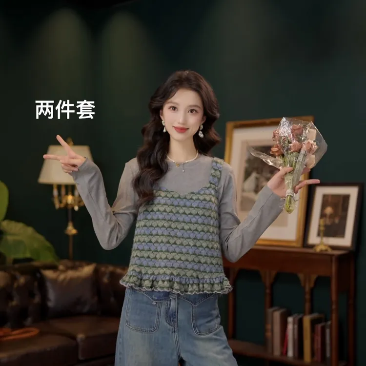 琦琦【秋日苔原】港风复古针织T恤+吊带马甲上衣两件套YW1023280