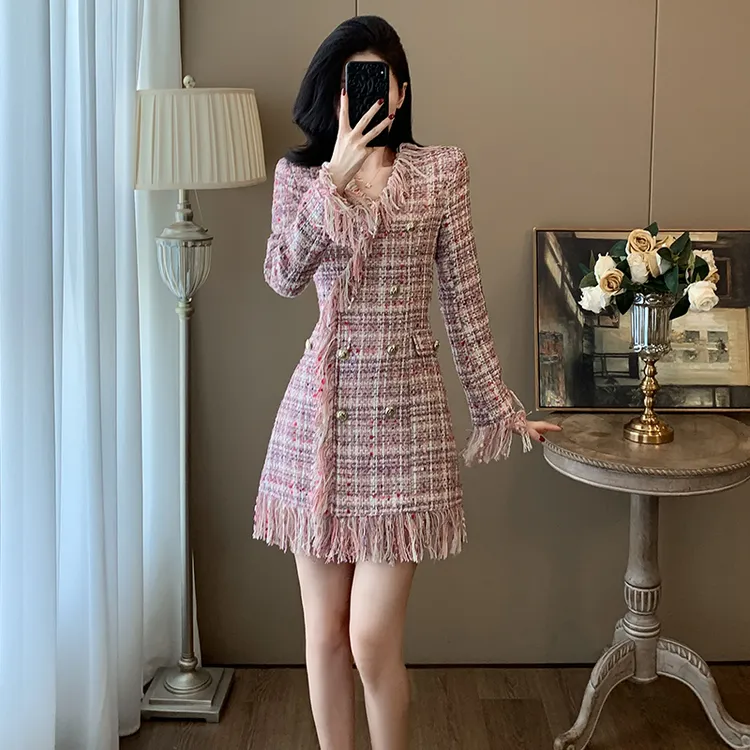 秋季时尚法式气质V领流苏裙子女小个子名媛富家千金小香风连衣裙