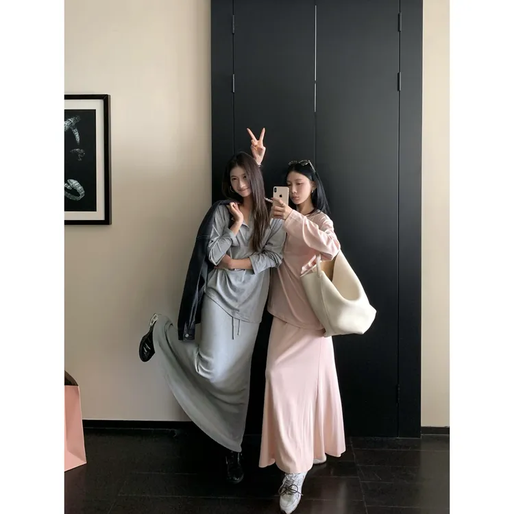 70不是七十【惬意岛屿】初秋针织开领口袋设计款宽松上衣加半裙套装