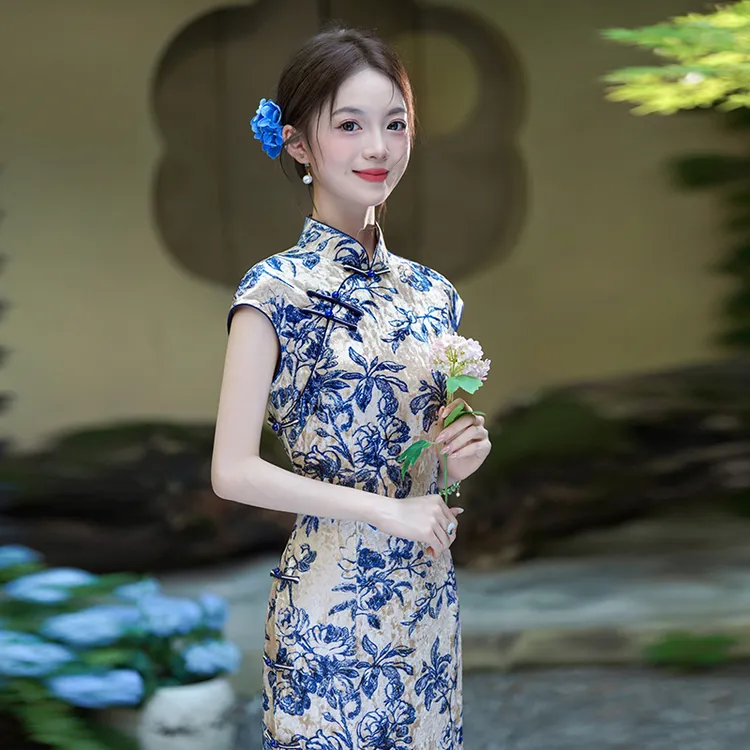 绝美新中式旗袍2025新款夏季日常可穿妈妈上海无袖国风改良连衣裙