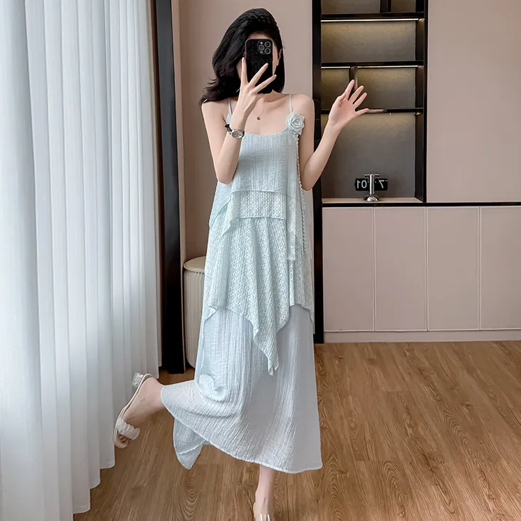 度假风背心无袖吊带连衣裙子女装夏季2025年新款流行长裙