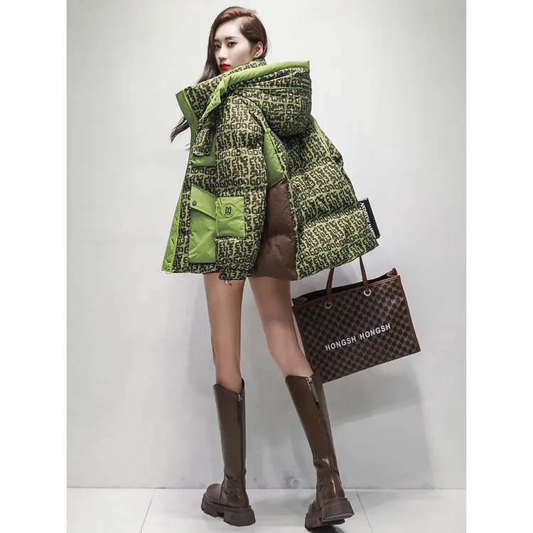 高端羽绒服女2025新款宽松高级感气质印花拼接加厚白鸭绒连帽外套