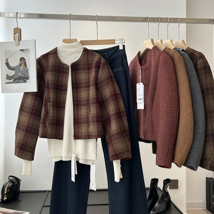 含羊毛！质感到位！极简风休闲短款圆领拉链外套百搭上衣