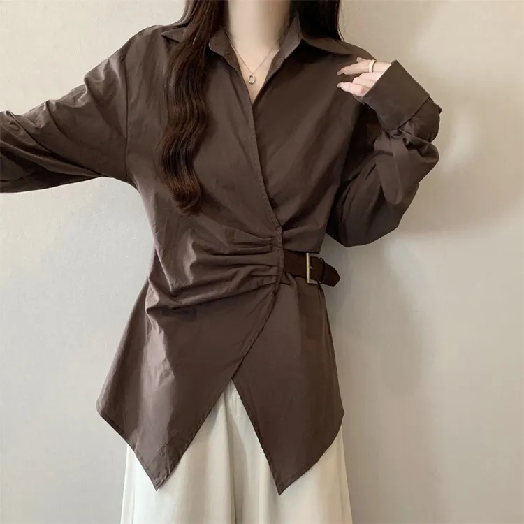 美拉德咖色V领正肩长袖衬衫女2025秋新款大码胖mm收腰不规则上衣