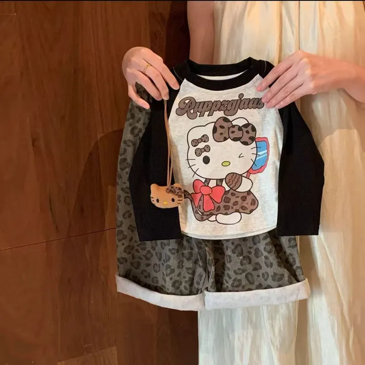 【甜饱家】女宝春秋卡通套装小童可爱圆领上衣休闲豹纹直筒裤两件套