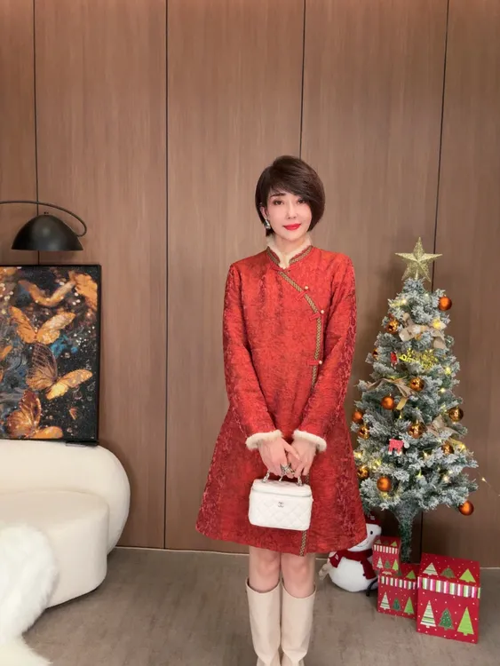 露红瑞祥异色罗浮光锦冬季新款加棉水貂毛新中式国风连衣裙T1119