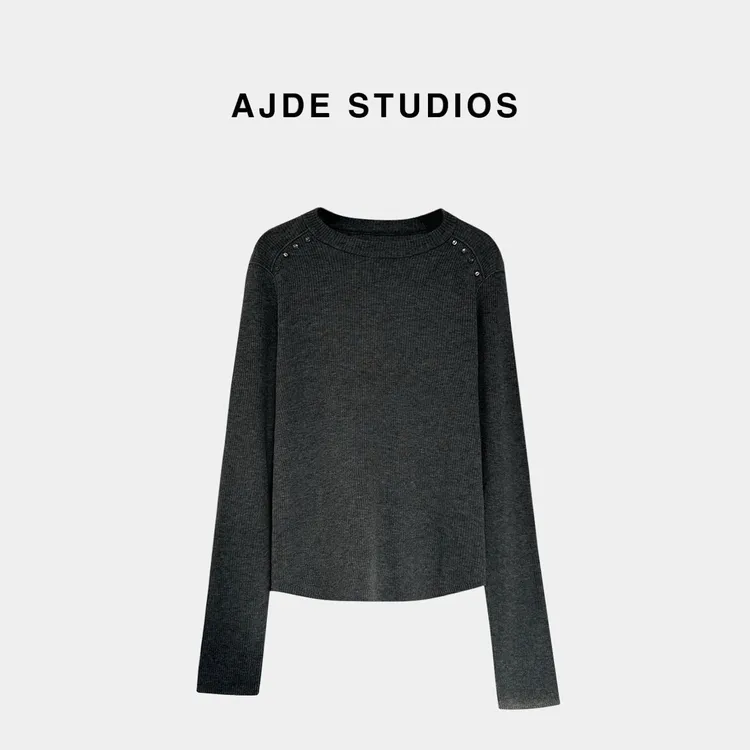 AJDE｜肩部小扣打底衫01
