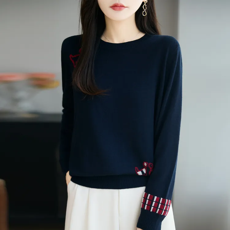 哥弟正品秋季新款小狗刺绣圆领长袖休闲显瘦针织衫女高端时尚毛衣