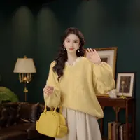 琦琦·【温暖呼吸】长袖保暖厚款V领毛衣复古百搭上衣YT5202322
